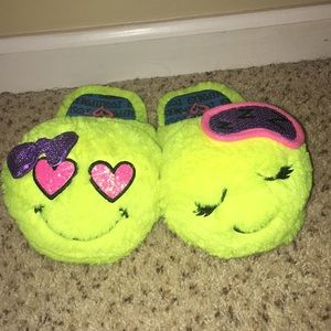 Justice brand- Girls cute emoji slippers
